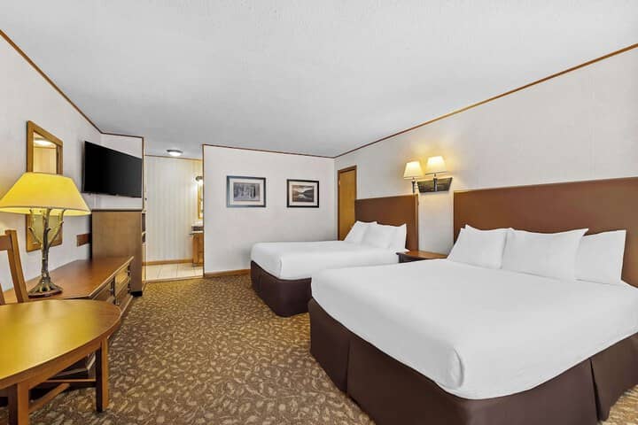 Room 42 of 79