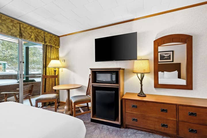 Room 48 of 79