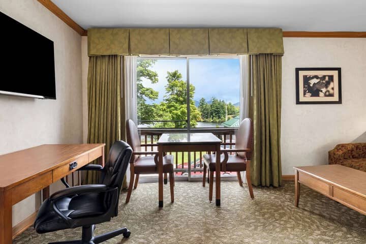 Room 16 of 79